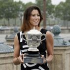 5c8ab98b360000ba1a6bf356