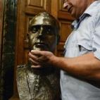 5c8b72d32500000704cab132