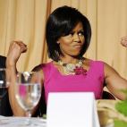 5c8a6f59260000f903fe58b6