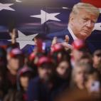 Trump no bebe alcohol. La muerte de su hermano mayor, Fred, por alcoholismo, le hizo tomar la decisi&oacute;n de no tomar ni una gota m&aacute;s. Se levanta a las 6 de la ma&ntilde;ana pero no empieza a trabajar hasta las 9. Ese tiempo lo dedica...