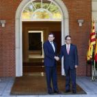 5c8b5fcf2000009d0370996a