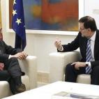 5c8b5fcf240000f7054d50e4