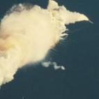 Las fotos largamente olvidadas del accidente del Challerger han sido encontradas por Michael Hindes.