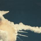 Las fotos largamente olvidadas del accidente del Challerger han sido encontradas por Michael Hindes.