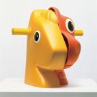 Split-Rocker, a partir de dos caballitos de aluminio, es una de las obras de Jeff Koons que se expondrán en el Whitney Museum a partir del mes de junio.