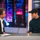 "Verg&uuml;enza ajena": aluvi&oacute;n de cr&iacute;ticas a Pablo Motos por esta pregunta a Mario Casas en 'El Hormiguero'.