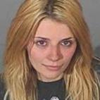 Por conducir bajo los efectos del alcohol; por posesi&oacute;n de drogas; por conducir sin permiso de circulaci&oacute;n.