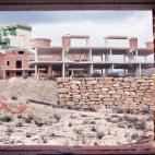 Vista de construcciones paralizadas en la urbanización Terra Marina, en Finestrat. La burbuja inmobiliaria en el estado español tuvo su apogeo entre el 2000 y 2007.
