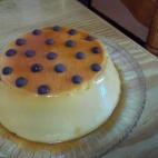 El flan de huevo está muy visto, esta versión aporta un toque original y un sabor diferente. Aquí puedes ver cómo hacerlo.