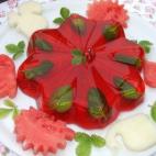 No todo tienen por qué ser contundentes dulces. Este plato es igual de resultón y mucho más ligero. Aquí puedes ver cómo prepararlo.