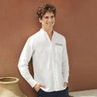 Esta prenda de lino es perfecta para las noches de verano gracias a la ligereza del tejido. Es vers&aacute;til para combinar con todo tipo de estilismos. Disponible en Lidl en varios colores.