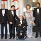 5c8b7d5d250000e203cacd2a