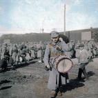 5c8b63df200000450470a3e2