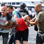 5c8aa838360000ba1a6bd0a4