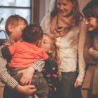 Scot y Lindsay Sines, y sus hijos Reagan, Lilli y Zeke, trajeron a Zechariah Scot Sines a casa el 19 de febrero, justo una semana antes de su primer cumpleaños. Foto de Jen Claytor