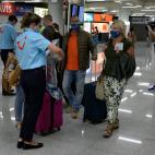 Llegada de los primeros turistas alemanes a Palma de Mallorca.