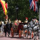 El carruaje de Isabel II y Felipe VI recorriendo el Mall hacia el palacio de Buckingham.