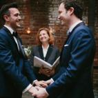 5c8a79ef360000c81a6b84aa