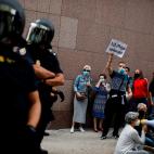 Protesta en Vallecas contra las restricciones de movilidad
