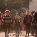 Comedia familiar.Cansados de siempre negarse a todo, una pareja deja que sus hijos pongan las reglas durante 24 horas y se entrega a una loca aventura. Con Jennifer Garner.
