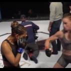 DramaJackie es una luchadora de MMA ca&iacute;da en desgracia que ha fracasado en lo &uacute;nico que se le ha dado bien en la vida: pelear sobre el ring. Cuando su hijo Manny al que abandon&oacute; siendo un beb&eacute; regresa a su vida, se ve...
