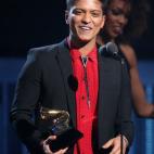 5c8b5b083b000054066d60ce