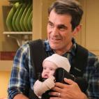 Convertido en abuelo, en esta temporada Phil solo quiere escapar del ruido de su casa y empezar un nueva vida junto a Claire.