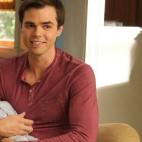 Despu&eacute;s de intentarlo en el mundo de la m&uacute;sica, en el del dise&ntilde;o o en el del ganado, Dylan se ha convertido en un vocacional enfermero. Ya es padre y ha sentado la cabeza y el coraz&oacute;n.