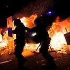 Miembros de la Polic&iacute;a, ante los ataques.