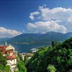 Esta ciudad suiza del cantón de Tesino es un destino turístico igual de interesante que el de sus cuatro competidoras, pero mucho menos obvio. Lujosas villas, angostas carreteras sobre las montañas e iglesias y castillos medievales completan ...