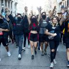 Jóvenes se manifiestan en Cataluña