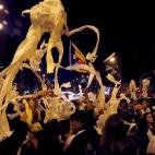 Lluvia de papel higi&eacute;nico en la manifestaci&oacute;n celebrada en Barcelona, a la que los CDR hab&iacute;an pedido acudir con rollos de papel