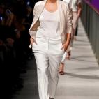 5c8b60c3230000dd04249411