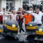 5c8b24a4240000f7054cf758