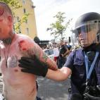 5c8b24a9360000a61b6c9437