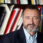 5f7c579b240000bd90d12d8b