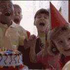 El aumento de felicitaciones por Facebook es inversamente proporcional al n&uacute;mero de llamadas te tel&eacute;fono que recibes ahora.