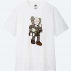 Camiseta diseñada por Kaws para Uniqlo.