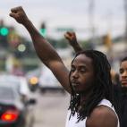 5c8b15b12400000a05a40c63