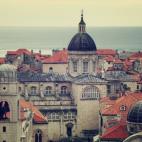 Una sobredosis de naranja hasta donde llega la vista es lo que puede divisarse desde las altísimas murallas de la preciosa ciudad de Dubrovnik en Croacia.