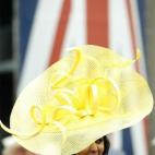 5c8b1d1b360000c81a6c7e30