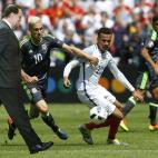 5c8b8326200000430470f2c0