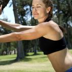 Es conveniente tomar cantidades reducidas de azúcar antes y después de hacer deporte para ayudar a la preparación y recuperación del músculo. Después de realizar ejercicio, el consumo de este alimento ayuda a recuperar el tono muscular.