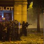 Antidisturbios en las calles de Barcelona.