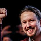 Iglesias, puño en alto