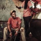 5c8b30ff250000e203ca44ef