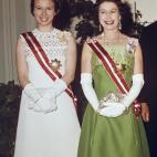 La reina Isabel y la princesa Ana, en el Hotel Imperial de Viena, el 7 de mayo de 1969.