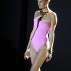 Manga y cómic japonés. Los diseños de baño de Dolores Cortés se inspiran en el colorido nipón y en la papiroflexia para tirarse a las piscinas la próxima temporada.