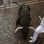 5c8b43eb2400000a05a470cf