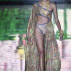 En el desfile de Andrés Sarda en la 60ª edición de Mercedes-Benz Fashion Week Madrid, primavera/verano 2015.